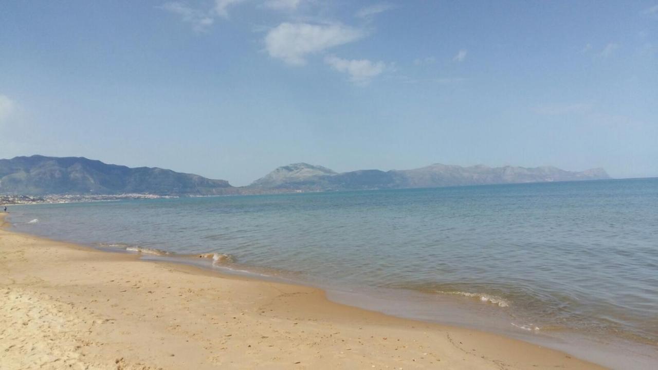 Doride Appartamento Sulla Spiaggia 발레스트라테 외부 사진